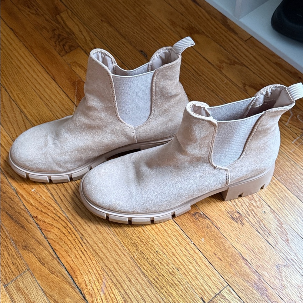 Tan Suede Chelsea Boots